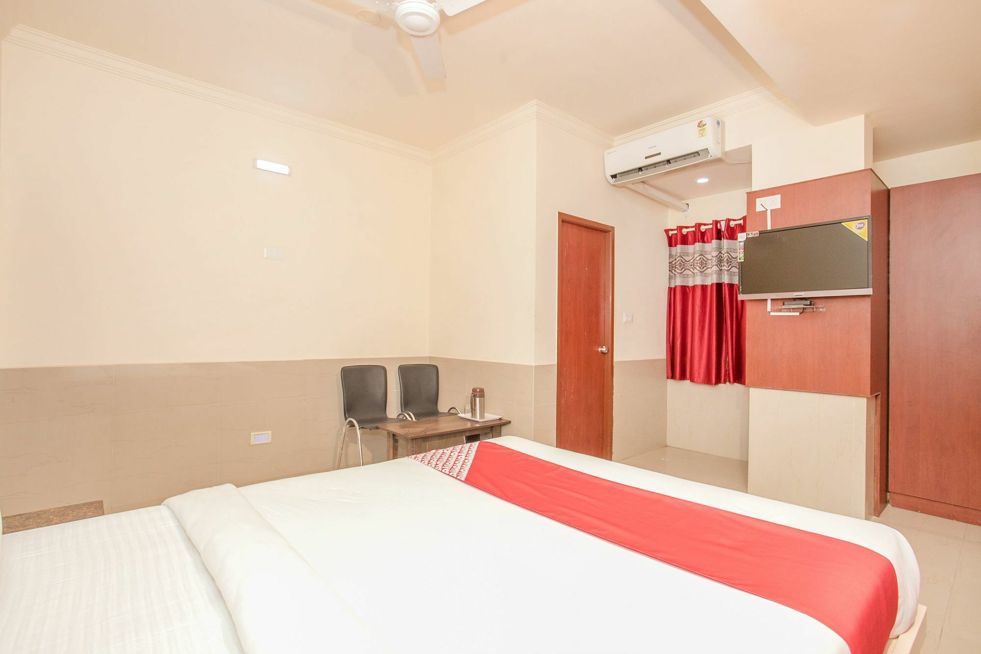 Hotel Fabexpress Grand Krishna Deluxe Bengaluru Zewnętrze zdjęcie